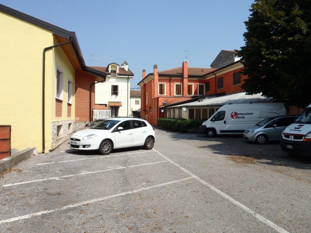 Albergo Pizzeria Sole San Giovanni Lupatoto Exterior photo