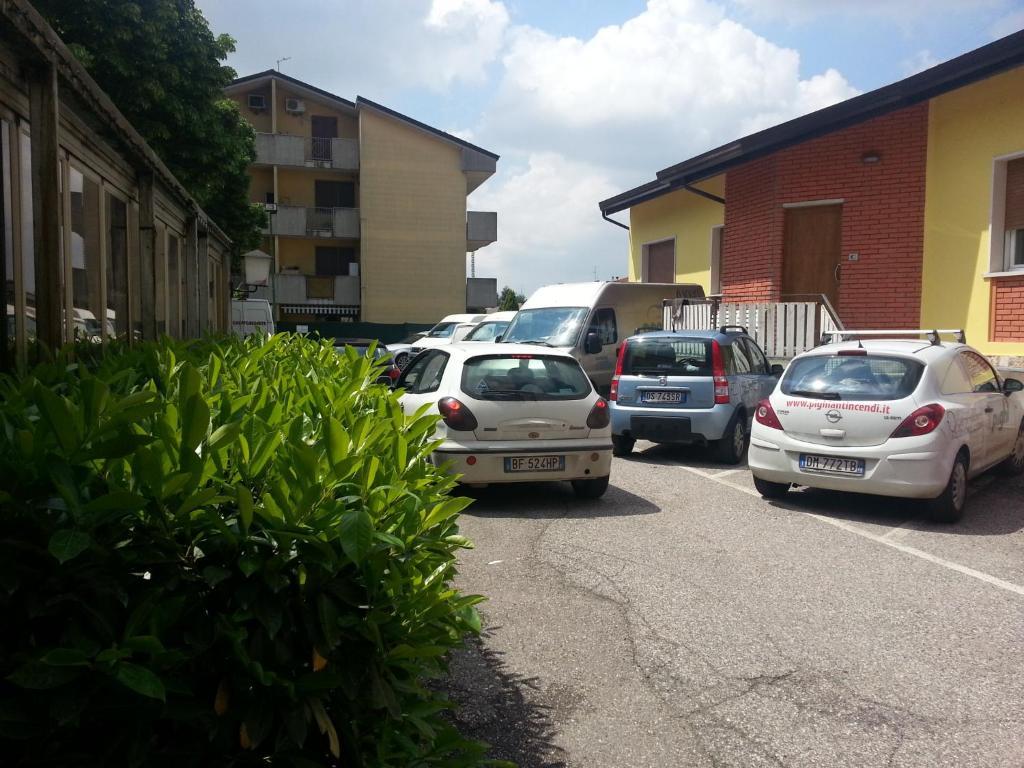 Albergo Pizzeria Sole San Giovanni Lupatoto Exterior photo